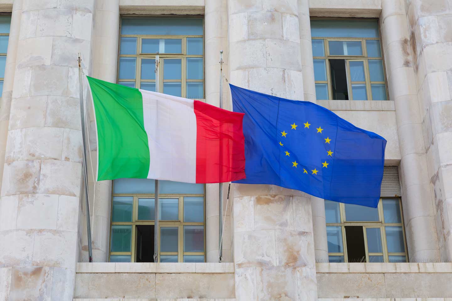 Italy: Increase of the Intrastat 2026 threshold for intra-Community acquisitions of goods